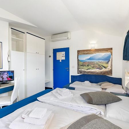 Bike Hotel Villa Maria Torbole Sul Garda Esterno foto