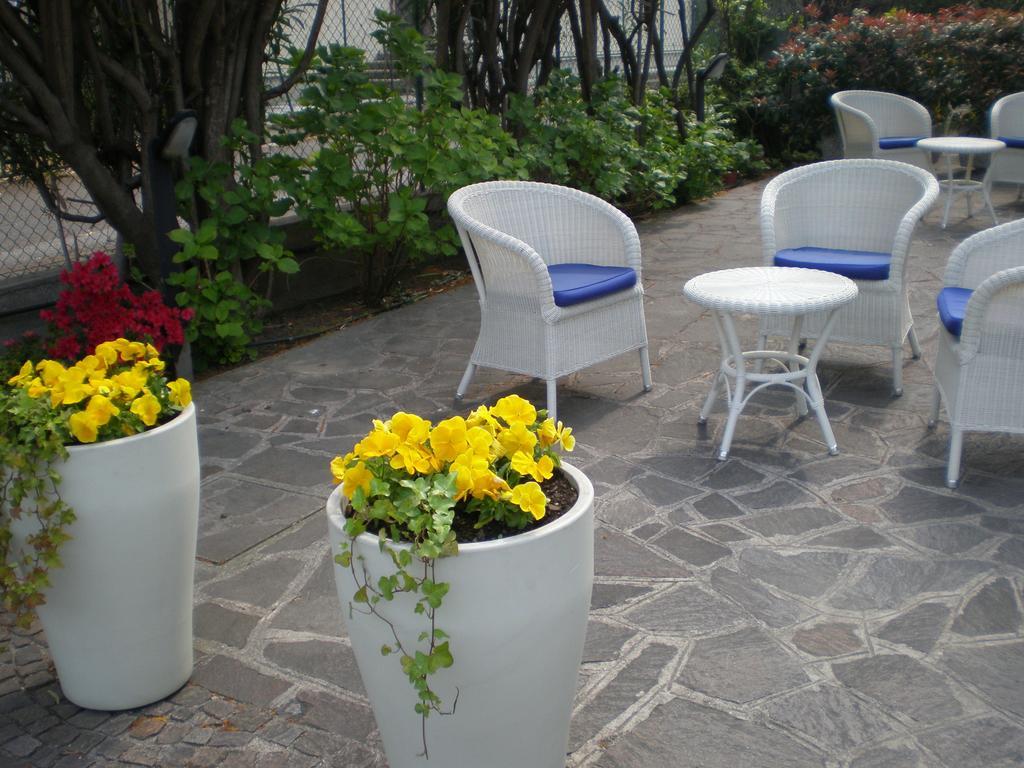Bike Hotel Villa Maria Torbole Sul Garda Esterno foto