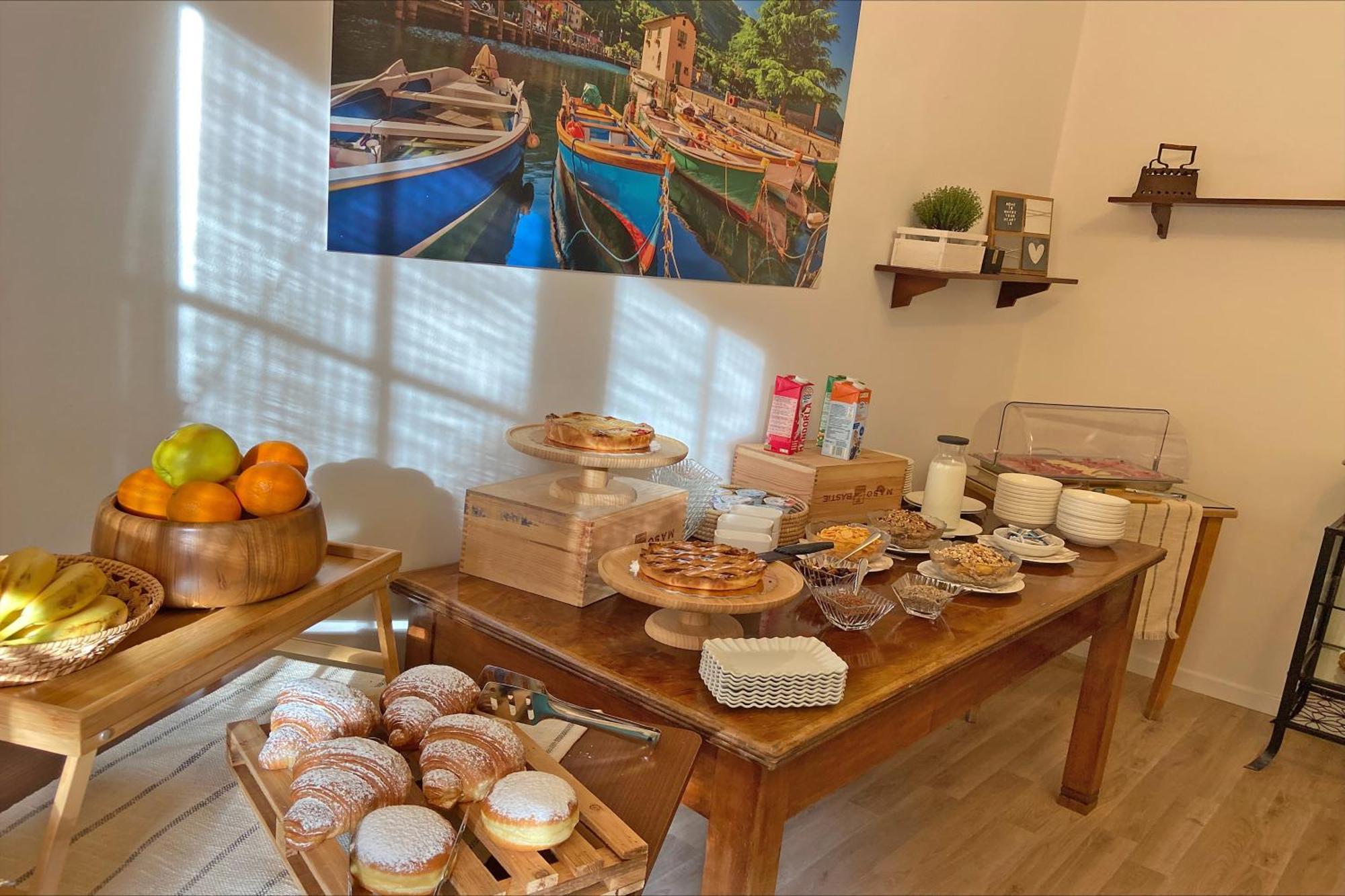 Bike Hotel Villa Maria Torbole Sul Garda Esterno foto