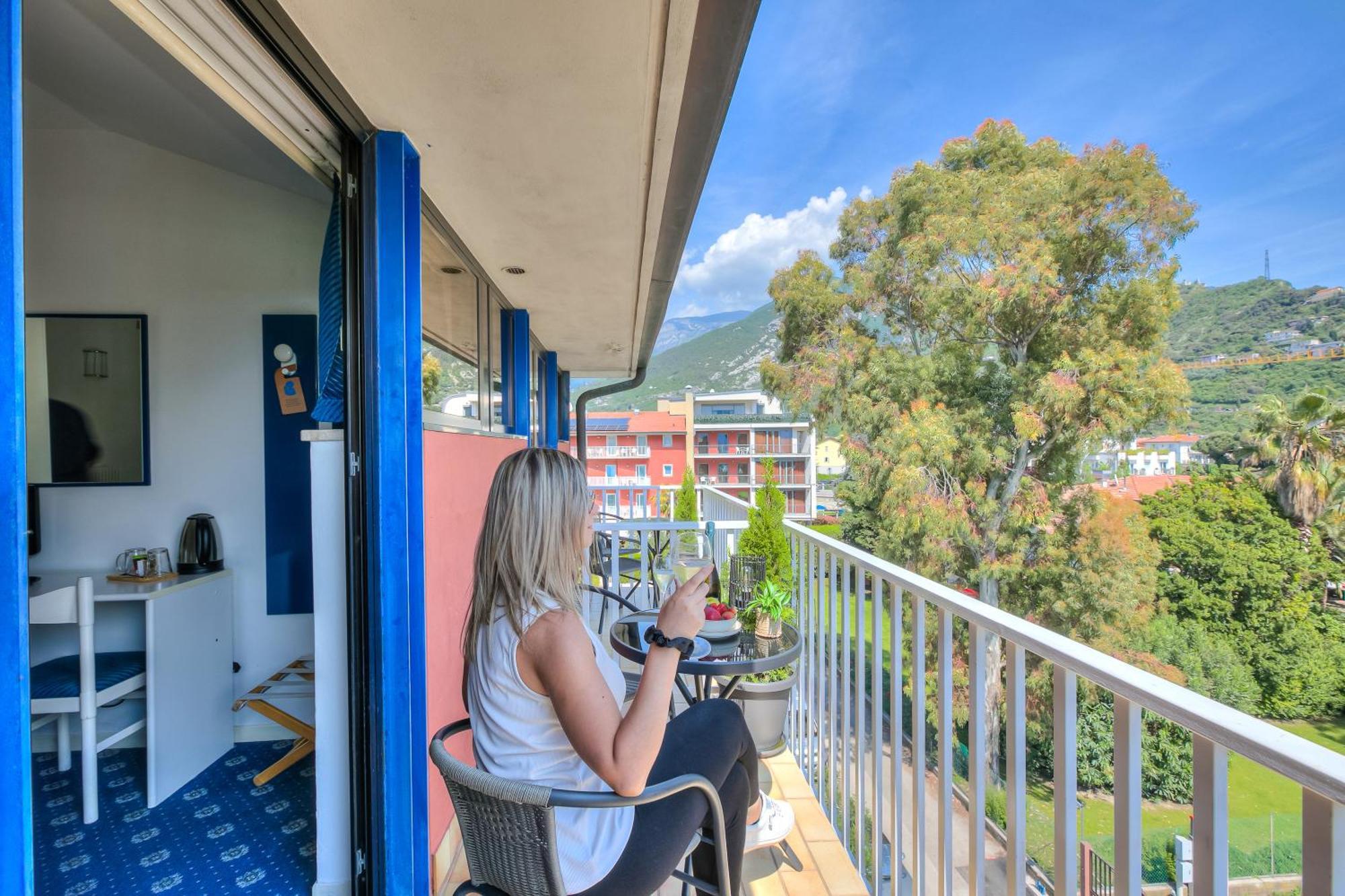 Bike Hotel Villa Maria Torbole Sul Garda Esterno foto