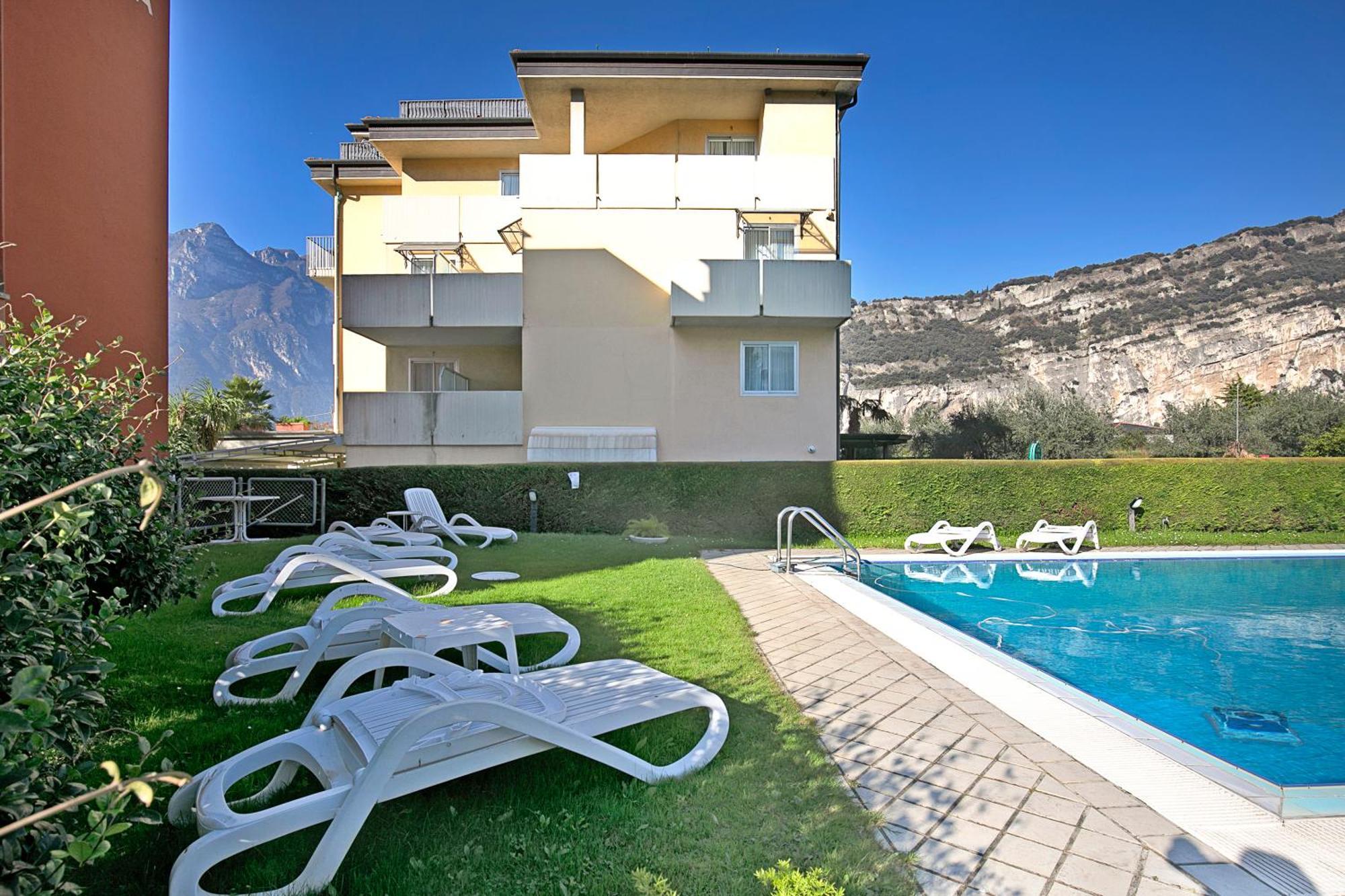 Bike Hotel Villa Maria Torbole Sul Garda Esterno foto