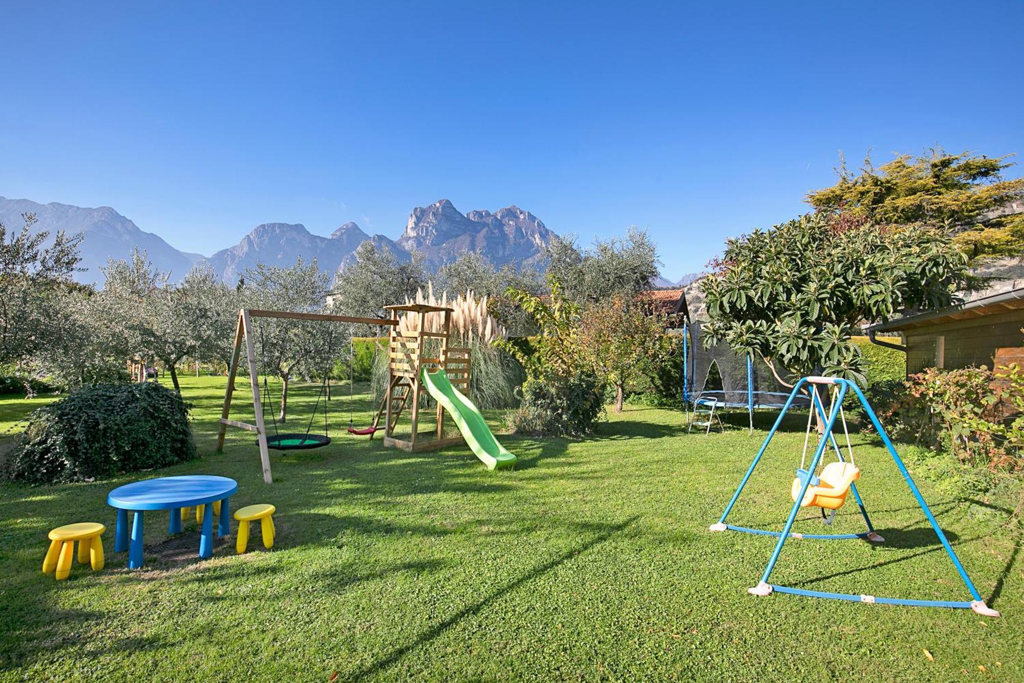 Bike Hotel Villa Maria Torbole Sul Garda Esterno foto