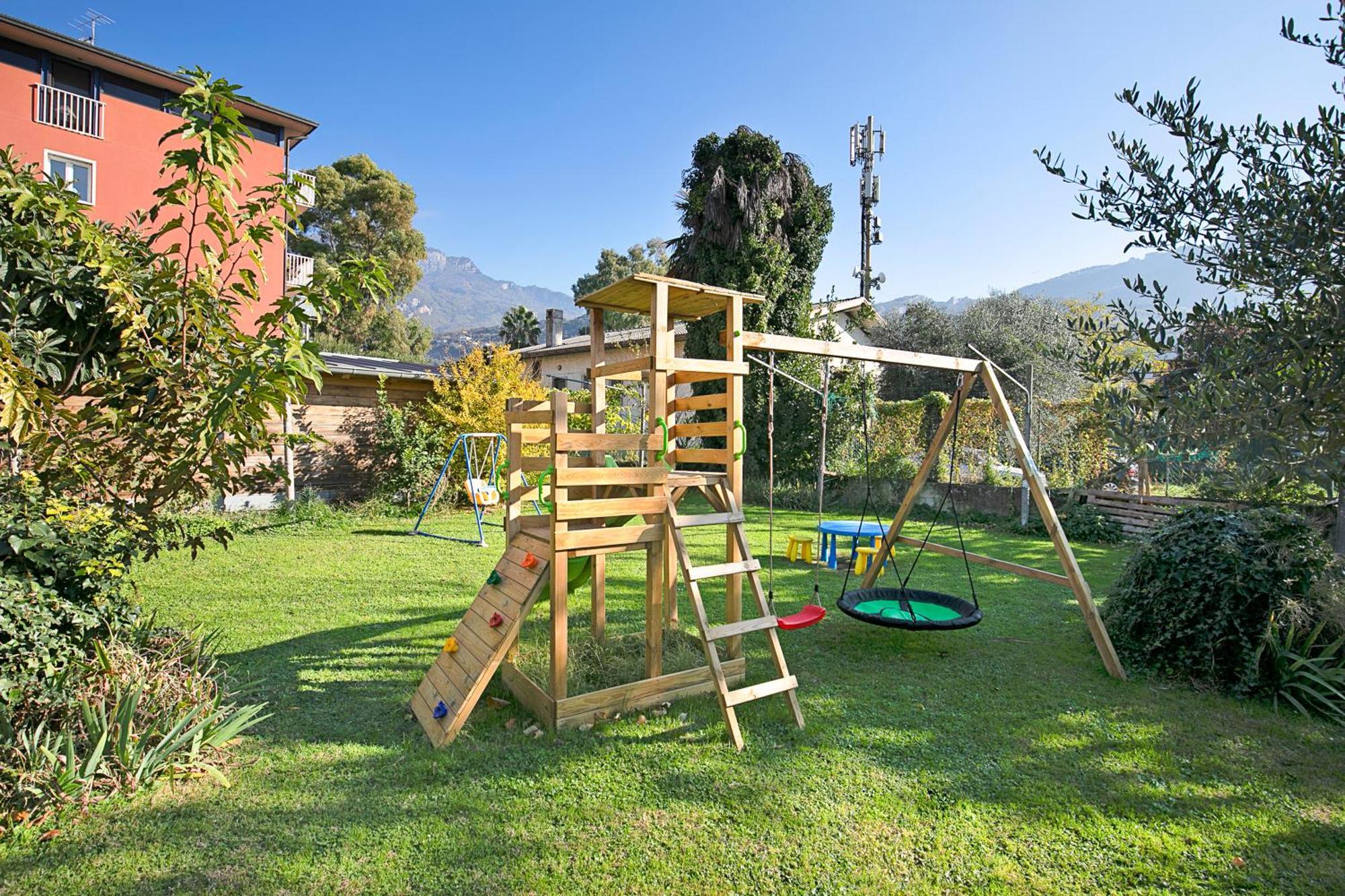 Bike Hotel Villa Maria Torbole Sul Garda Esterno foto