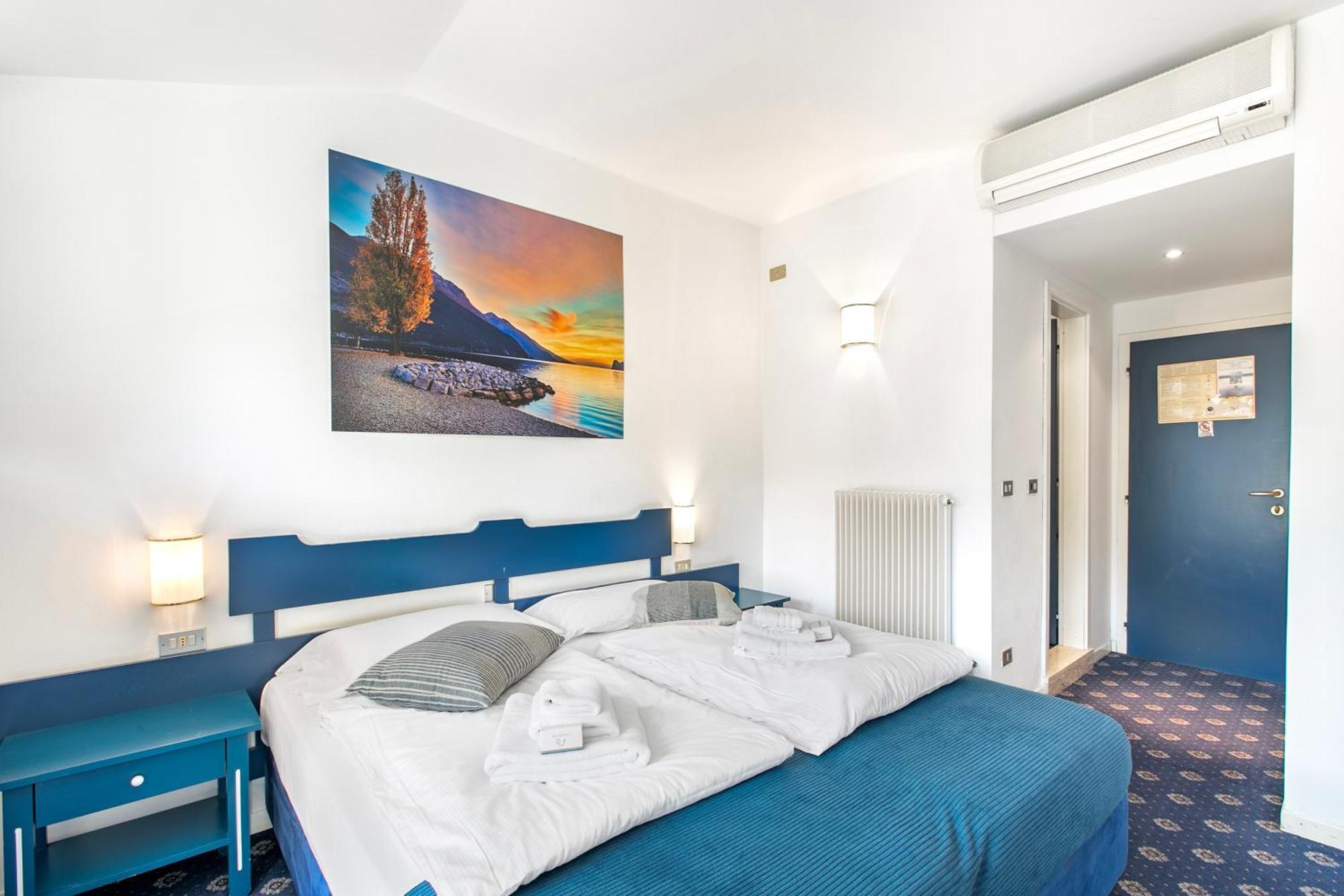 Bike Hotel Villa Maria Torbole Sul Garda Esterno foto