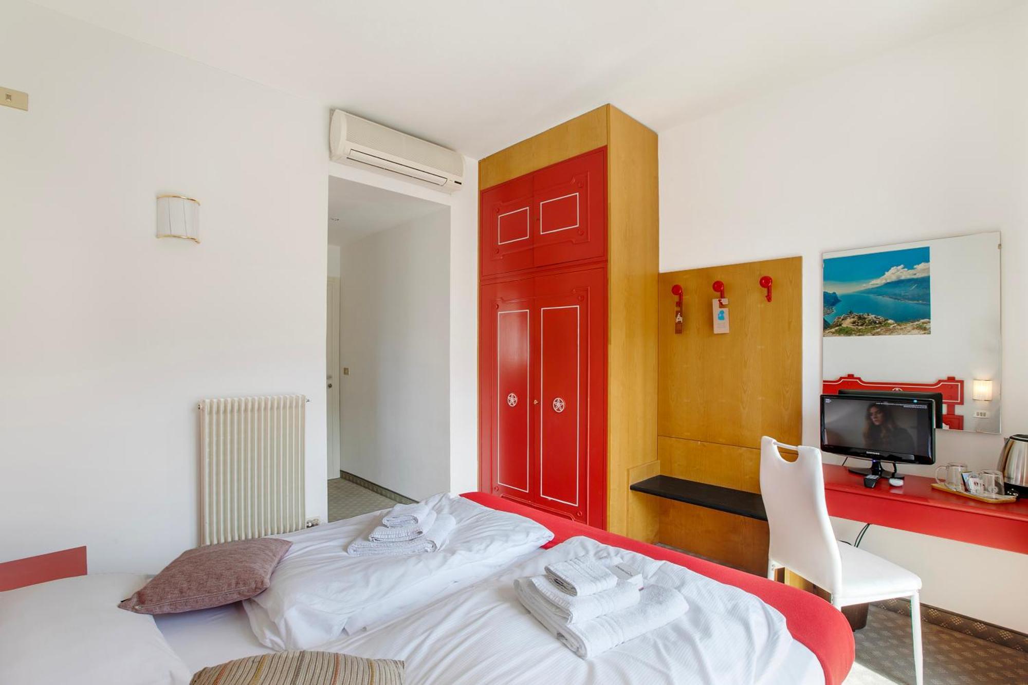 Bike Hotel Villa Maria Torbole Sul Garda Esterno foto