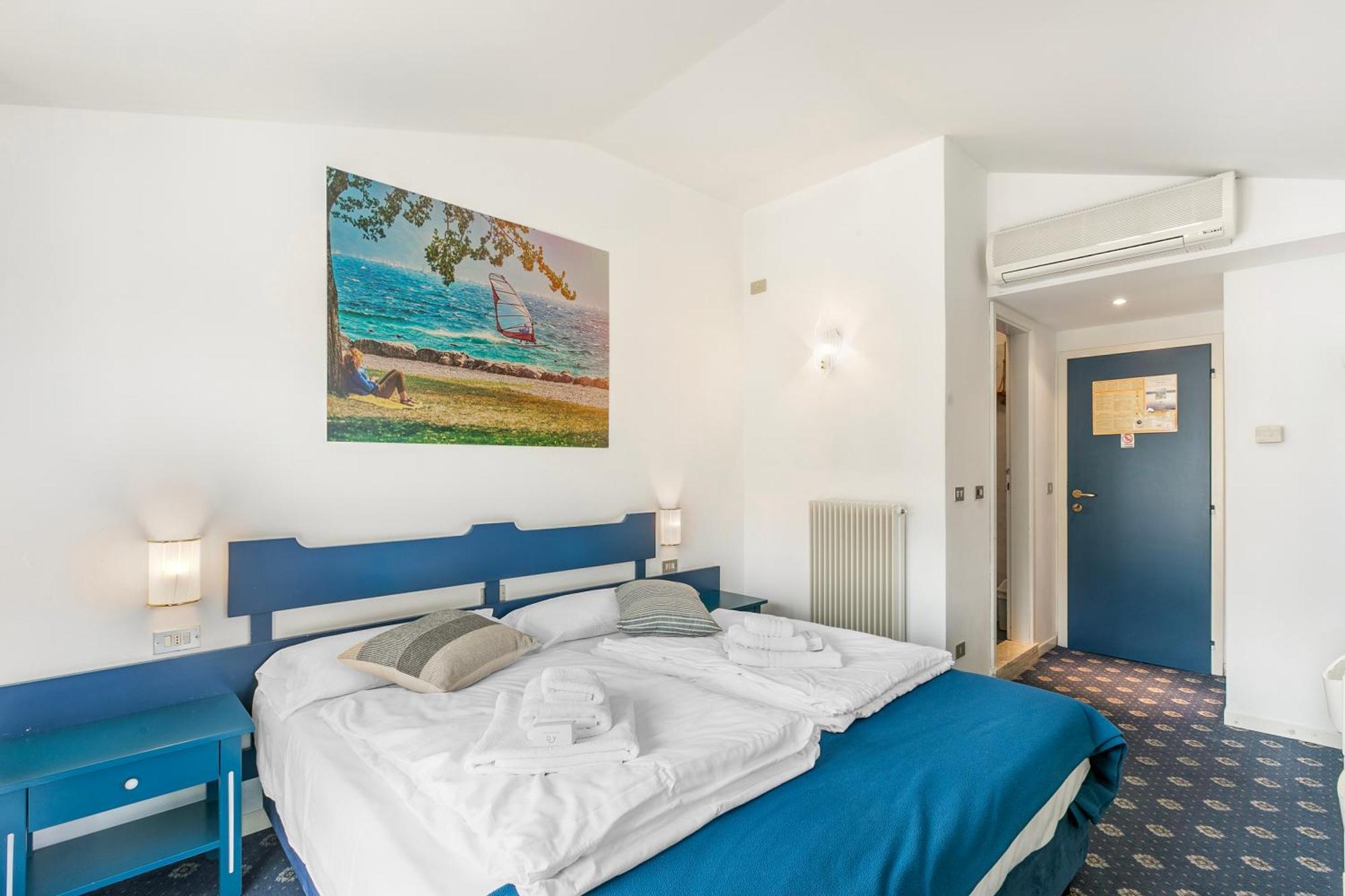 Bike Hotel Villa Maria Torbole Sul Garda Esterno foto
