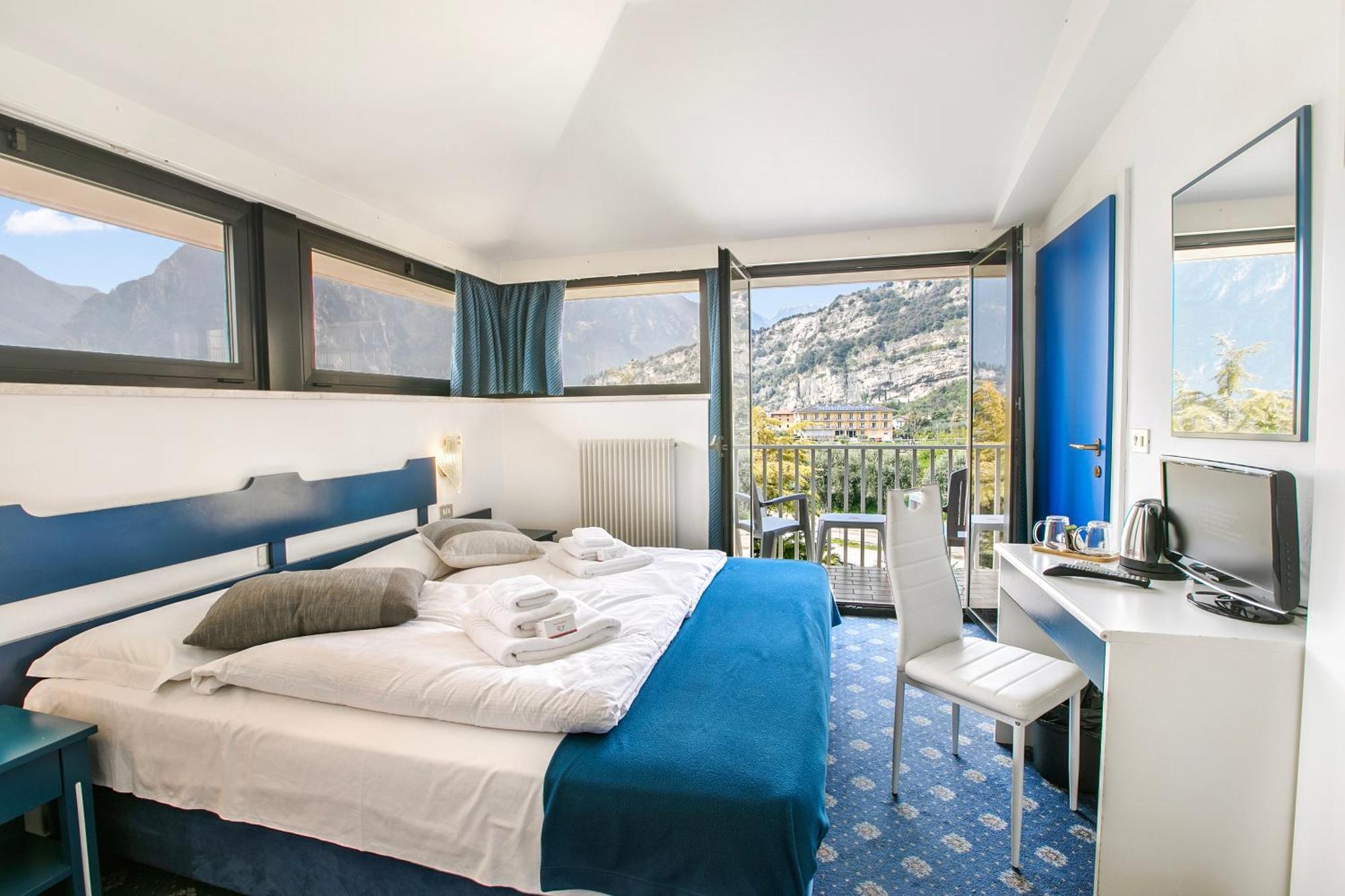 Bike Hotel Villa Maria Torbole Sul Garda Esterno foto