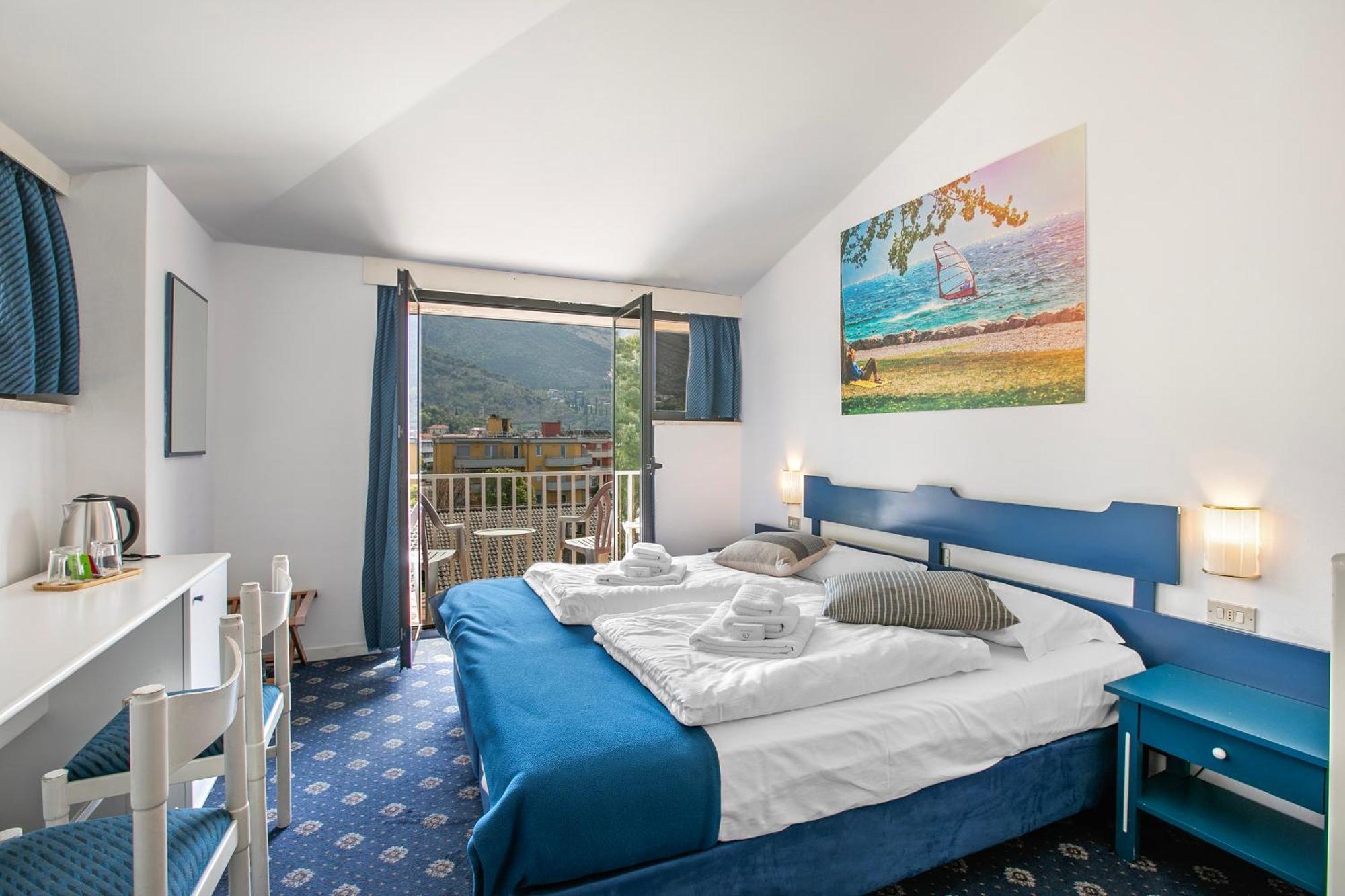 Bike Hotel Villa Maria Torbole Sul Garda Esterno foto