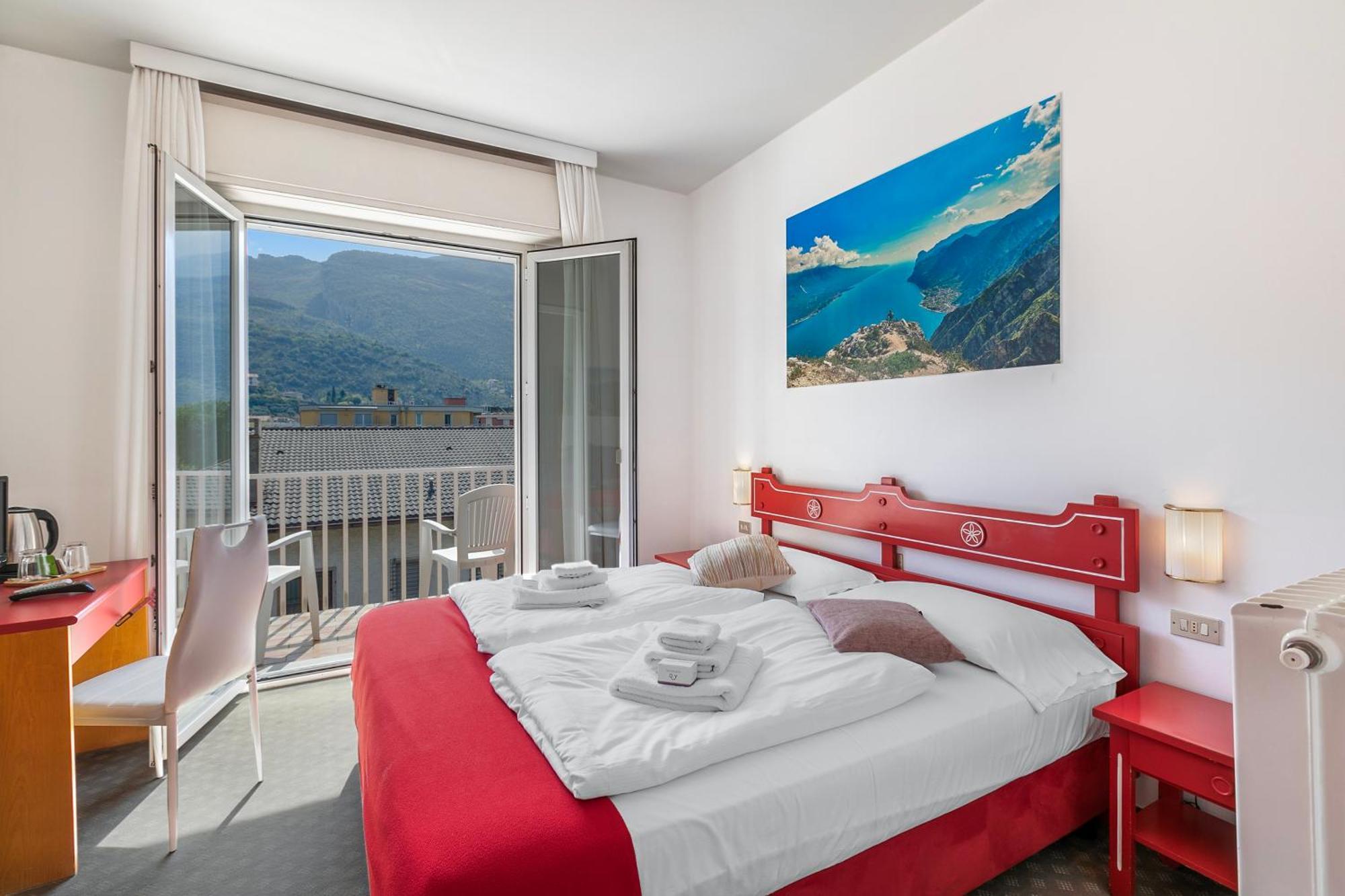 Bike Hotel Villa Maria Torbole Sul Garda Esterno foto