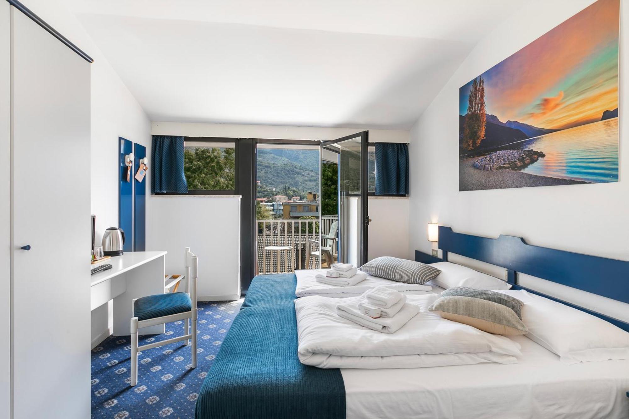 Bike Hotel Villa Maria Torbole Sul Garda Esterno foto