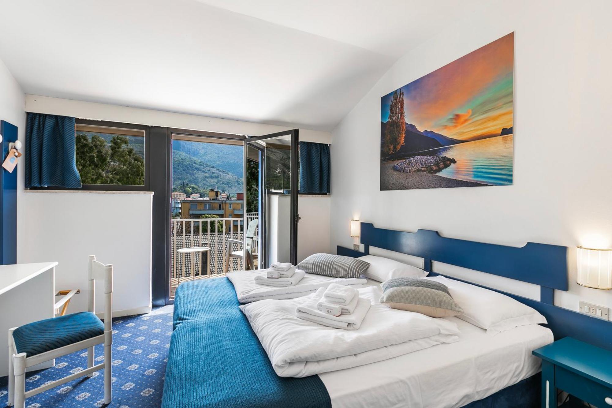 Bike Hotel Villa Maria Torbole Sul Garda Esterno foto